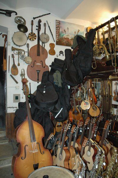 Музыкальные инструменты Radek Bubrle