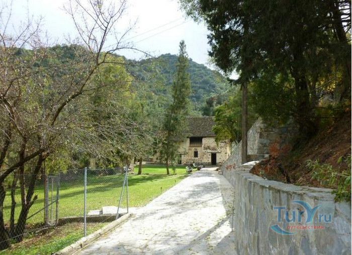 Церковь Святого Николая Под Крышей