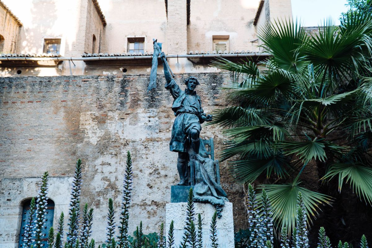 Памятник «Эль Паллетер»