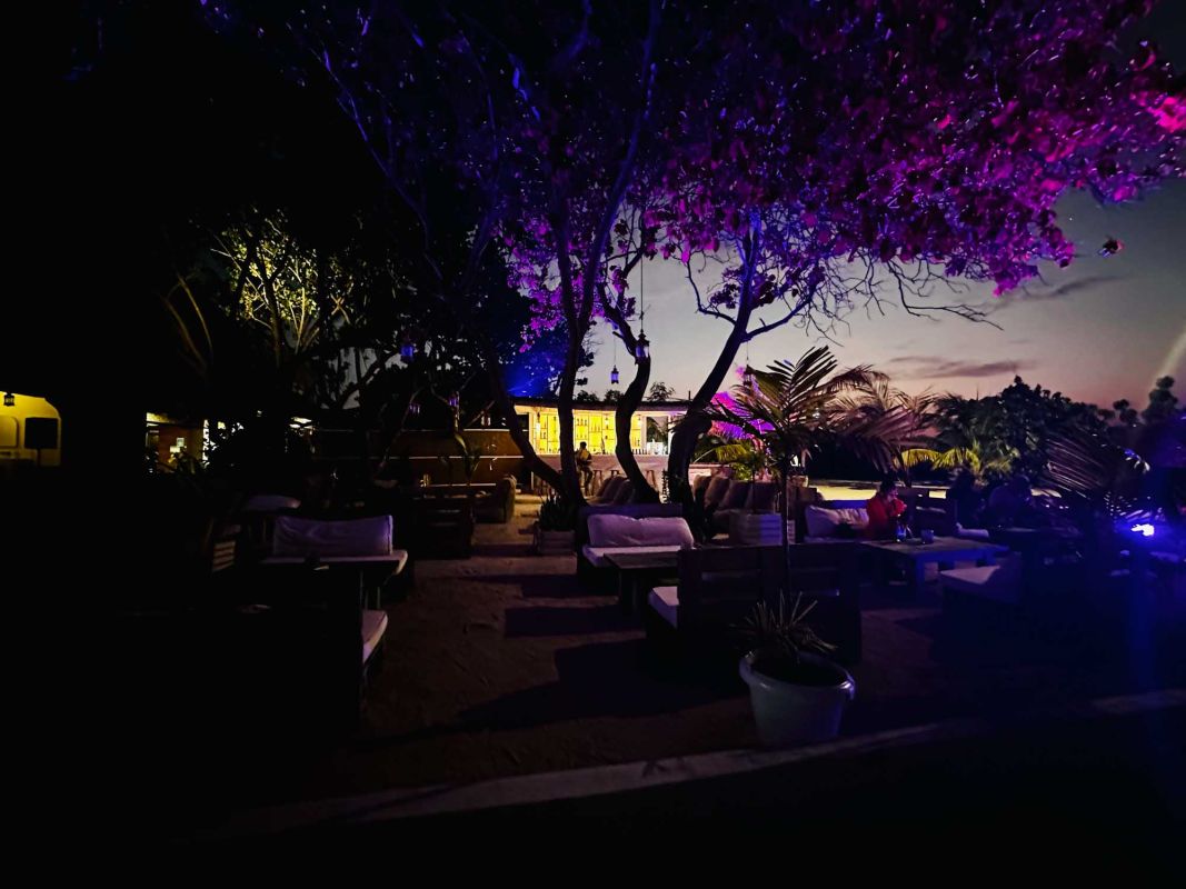 Moonlight - Food . Drinks . Shisha