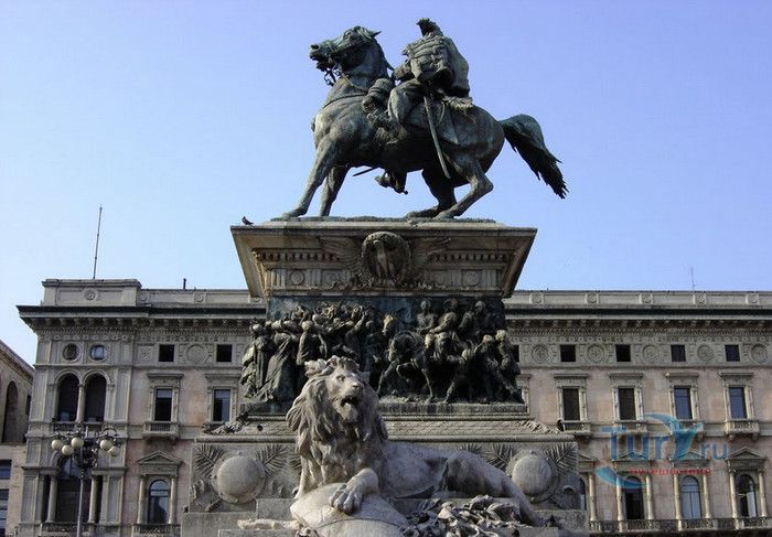 Пьяцца Дель Дуомо (Соборная площадь)