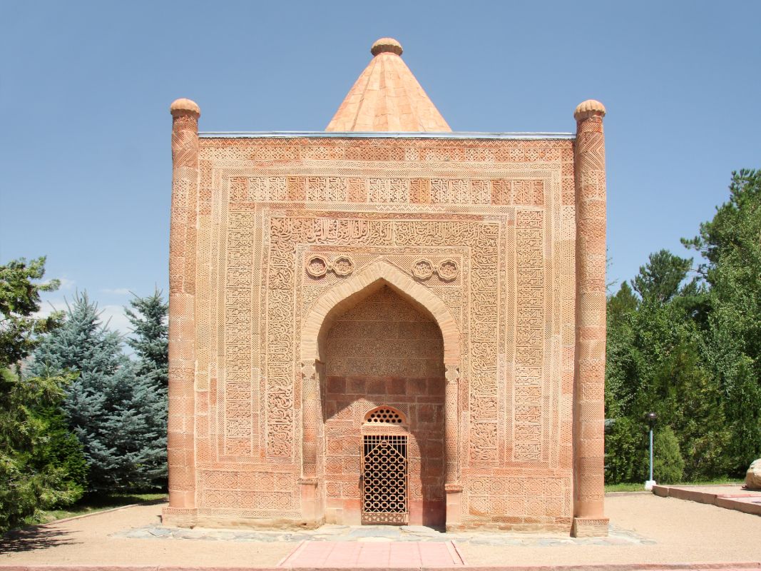 Гумбез Манаса