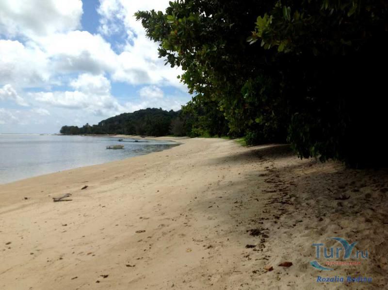 Пляж Анс-о-Пен и бухта Тартл