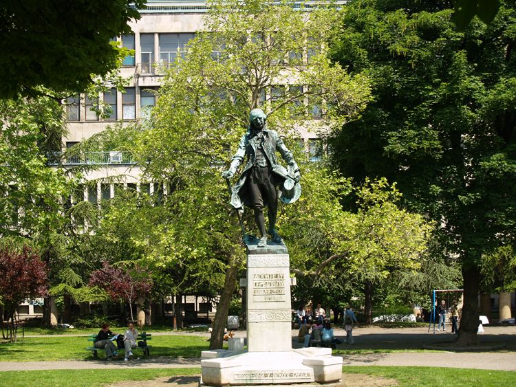 Памятник Доситею Обрадовичу - Академический парк