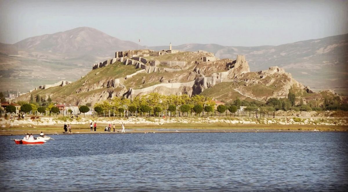 Крепость Ван