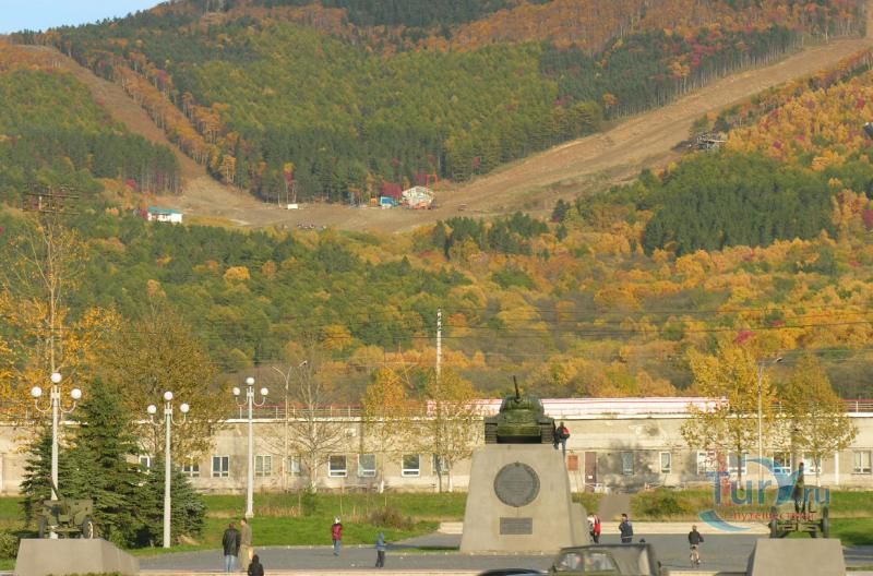 Мемориал в честь 30-летия освобождения Южного Сахалина и Курильских островов