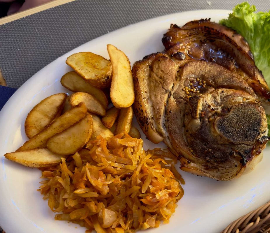 Ресторан Pieczony Dzik