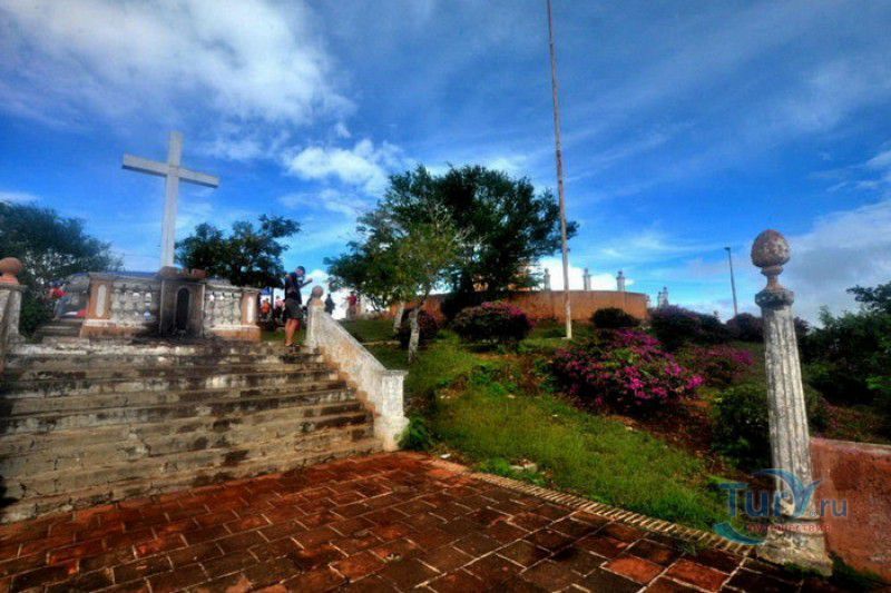 Лома-де-ла-Крус (Холм Креста)