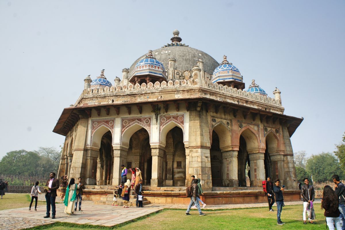 Гробница и сад Иса Хана в Дели