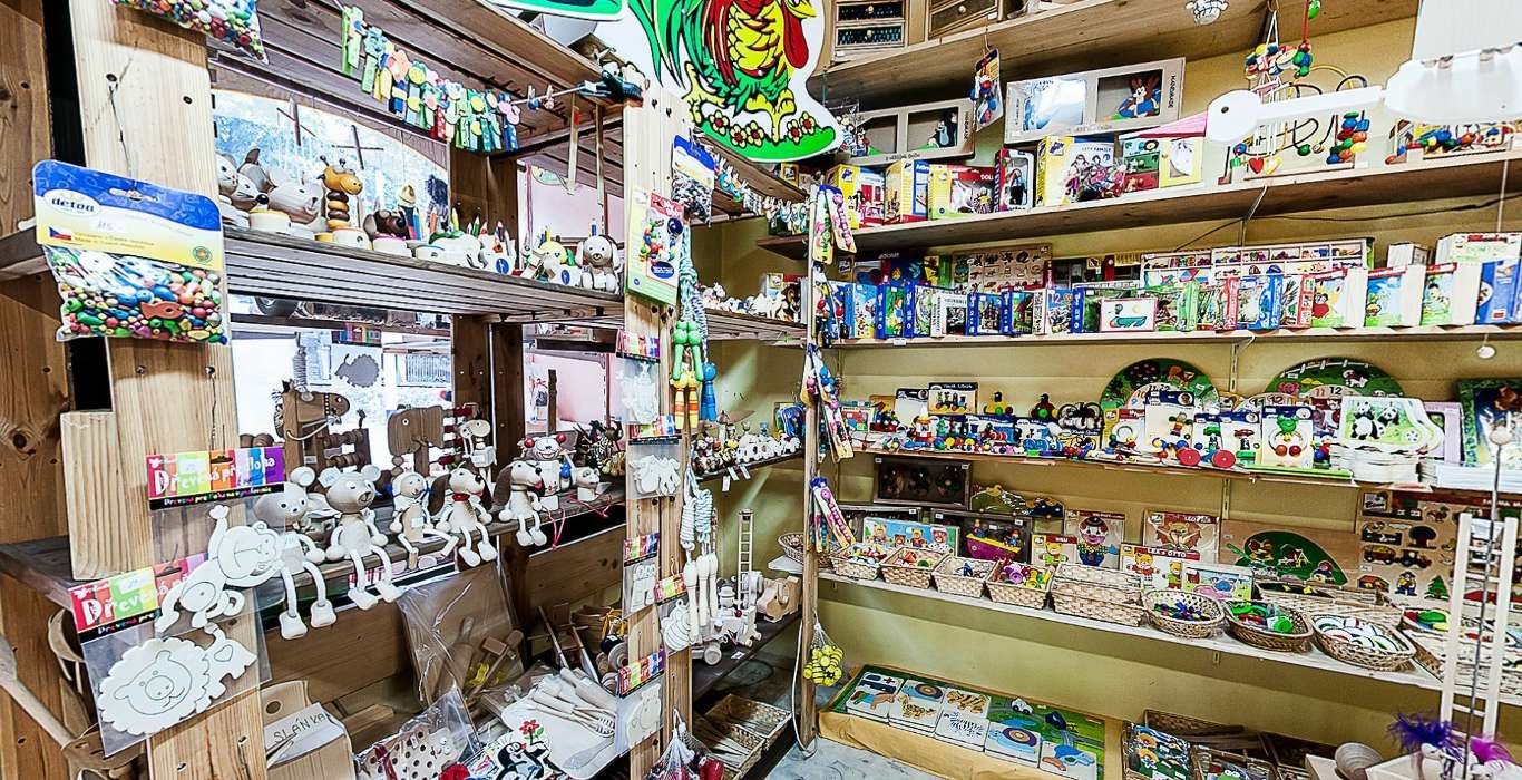 Мир деревянных игрушек