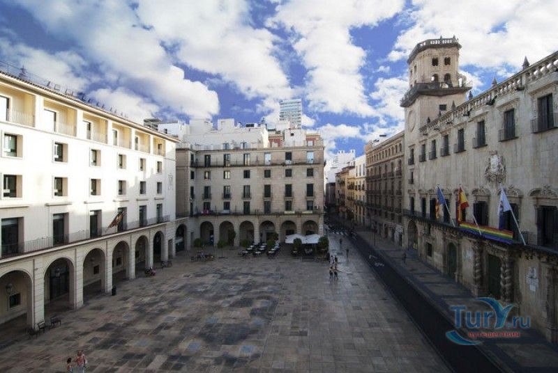 Ратушная Площадь