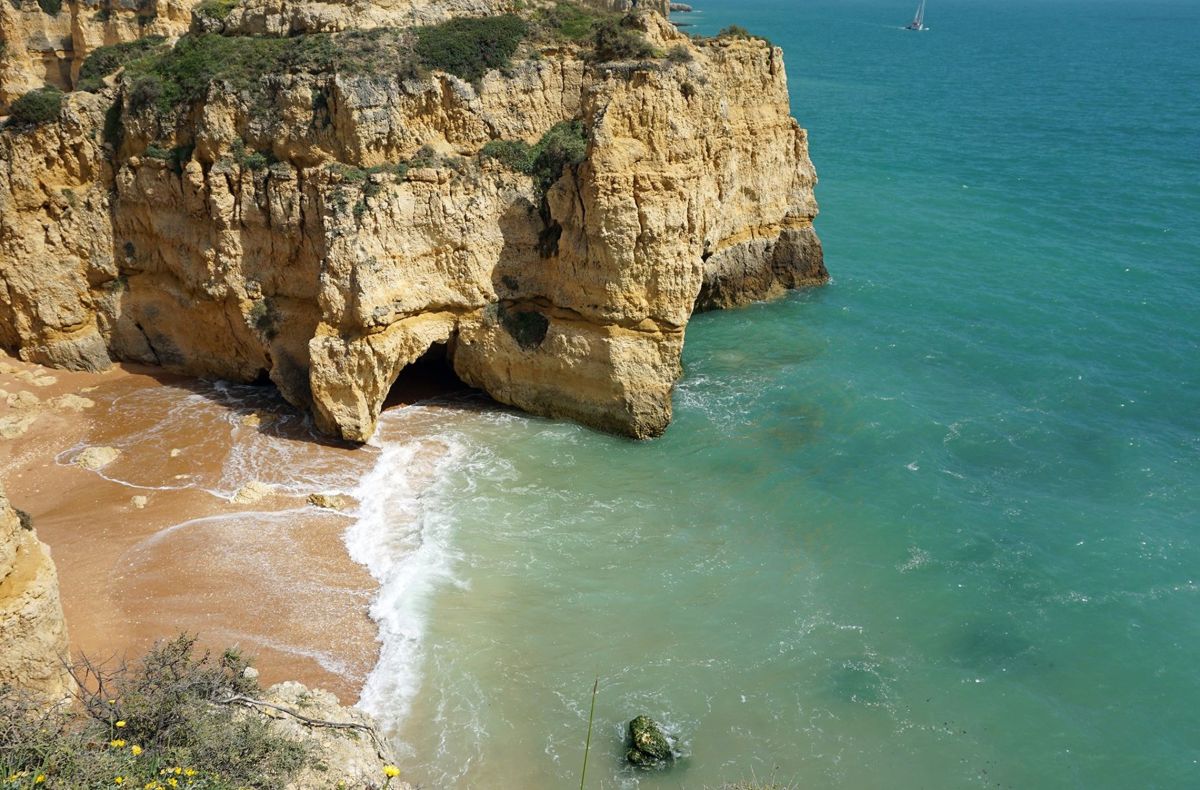 Пляж «Прайя-ду-Эваришту»