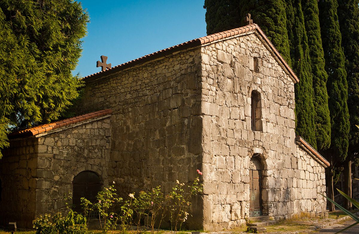 Храм Святого Ипатия (Гагрский Храм Покрова Пресвятой Богородицы)
