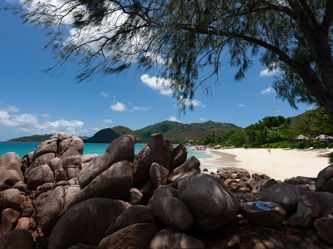 Пляж Анс Такамака, Праслин