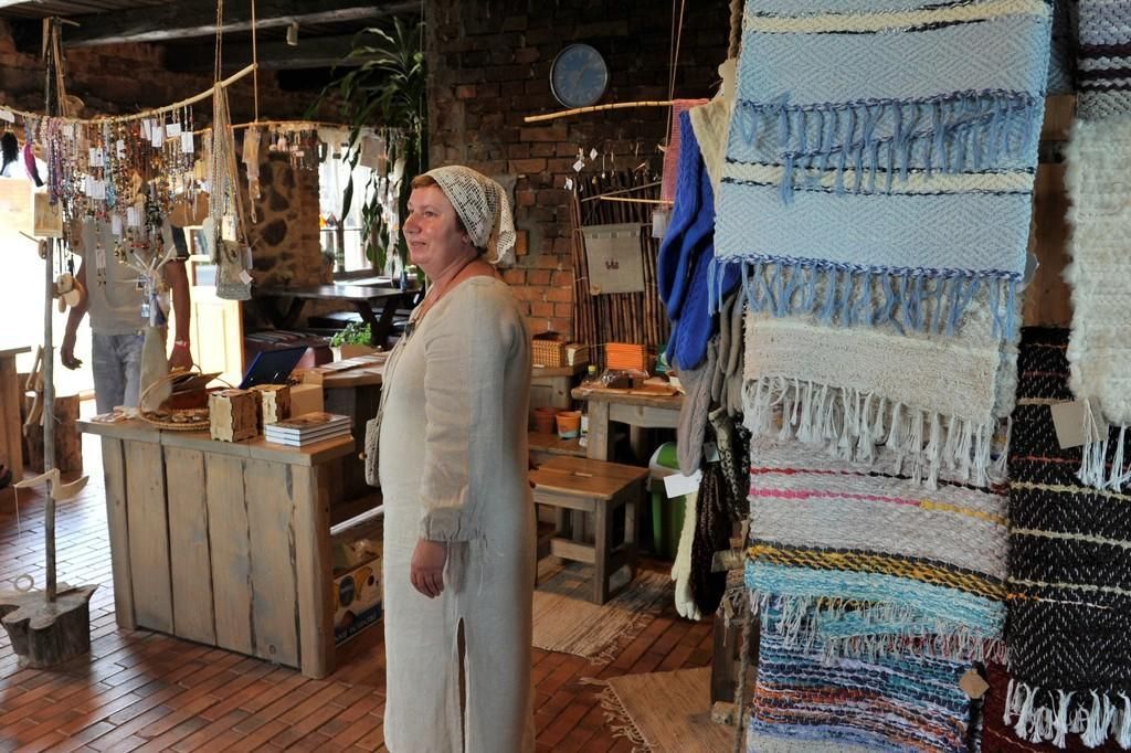 Средневековый центр впечатлений епископского городища Вастселийна