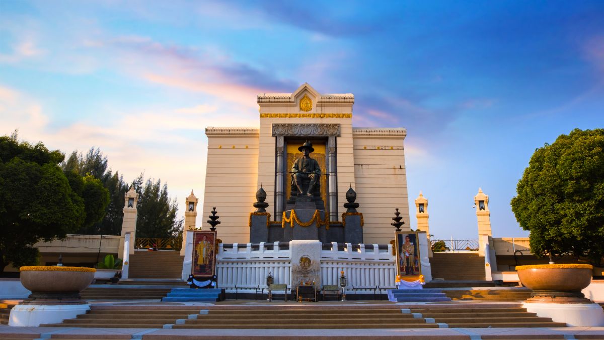 Памятник королю Раме I