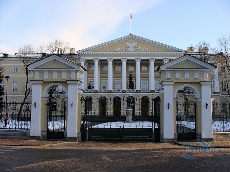 Санкт-Петербургский историко-мемориальный музей Смольный