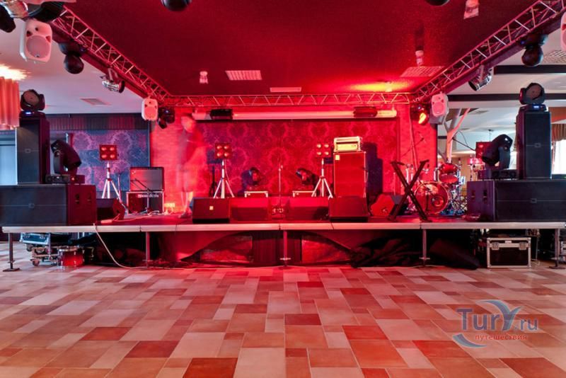 Вертолетный клуб «Robinson Club» 