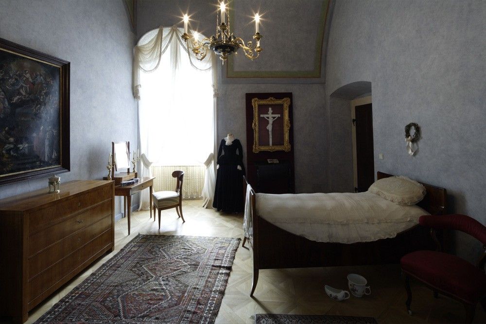 Рожемберкский дворец – Институт благородных девиц