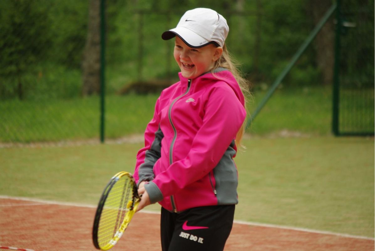 Теннисный корт в деревне отдыха Pidula Forell