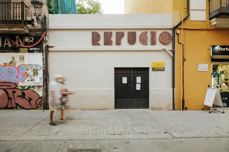 Убежище на Серранос-стрит