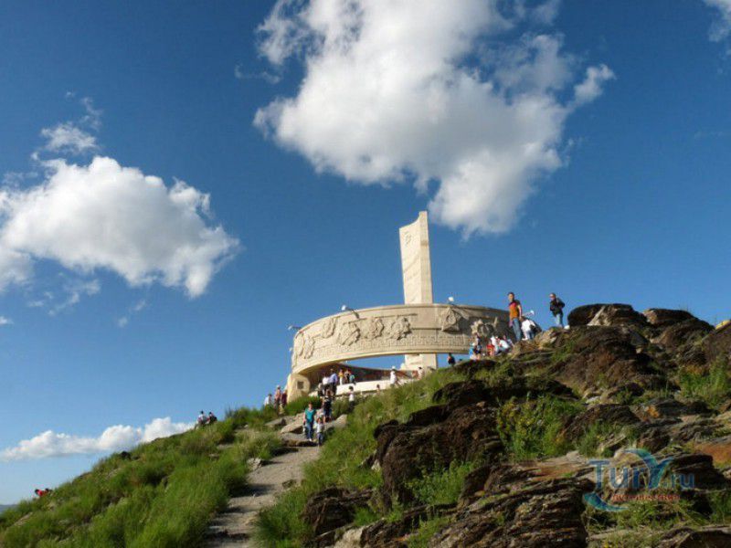 Мемориальный комплекс Зайсан