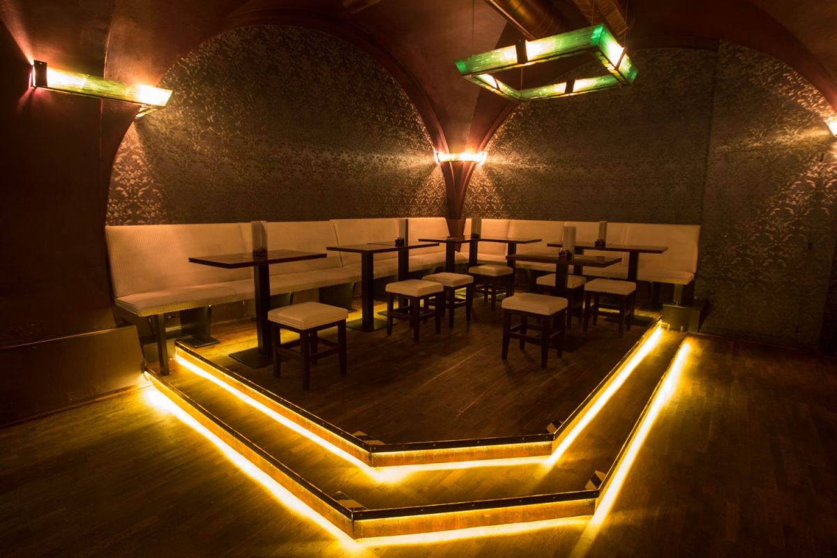 Nebe Coctail & Music Bar Celnice