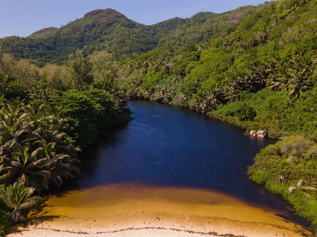 Пляж Гранд Полис