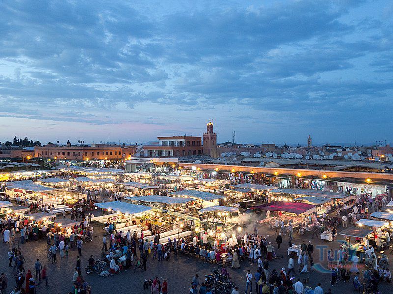 Площадь Джема-Эль-Фна в Марракеше