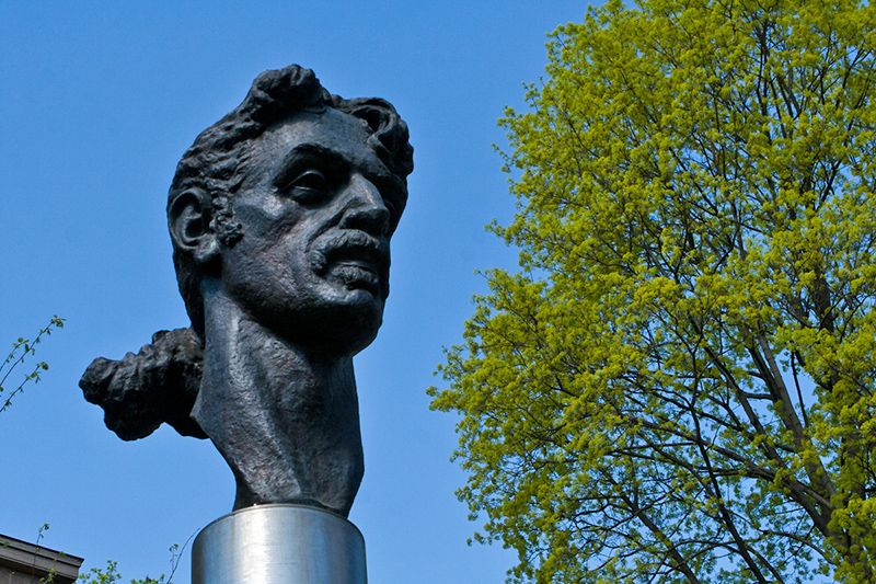 Памятник Франку Заппе