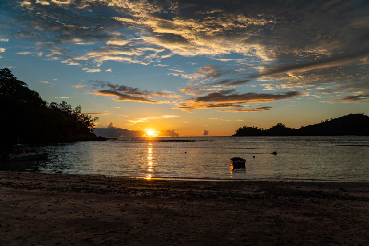 Баи Лазар Паблик Бич