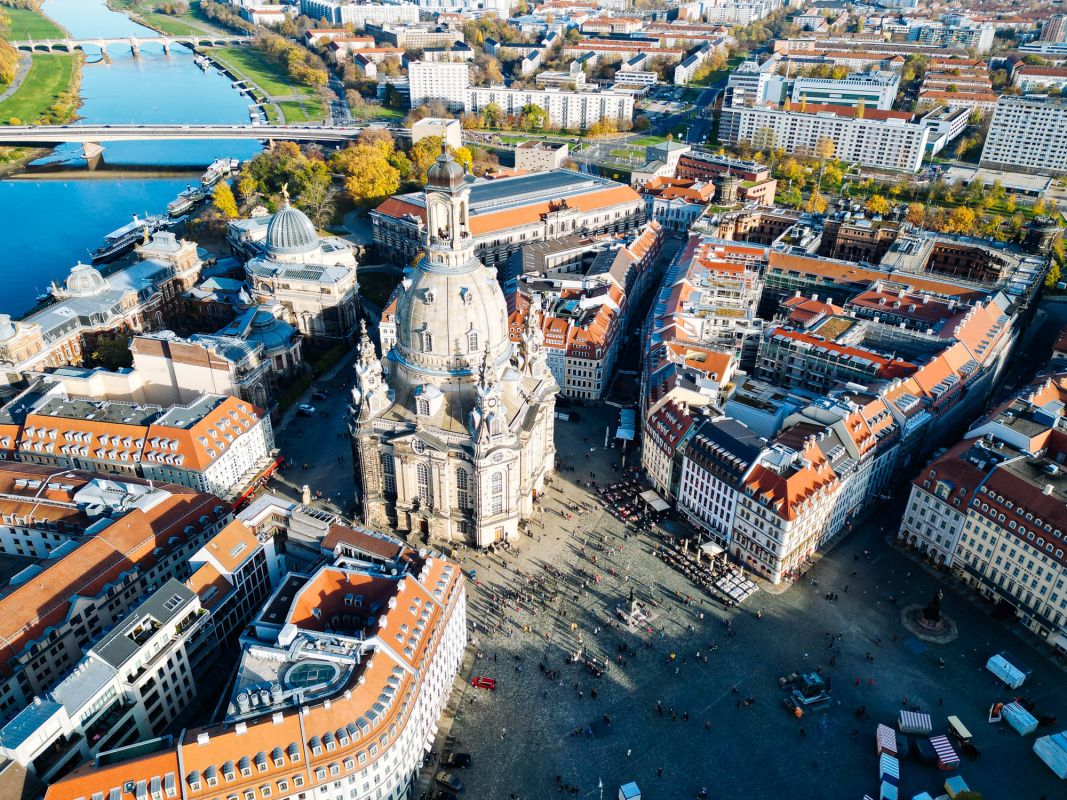 Площадь Ноймаркт