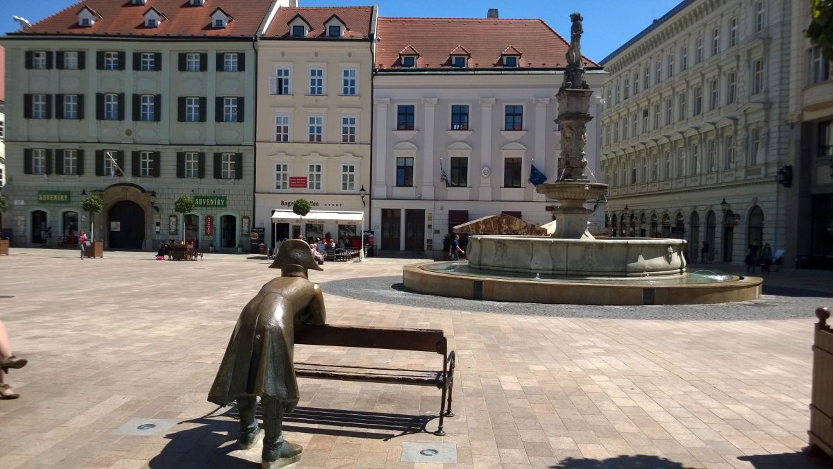 Статуя солдата армии Наполеона