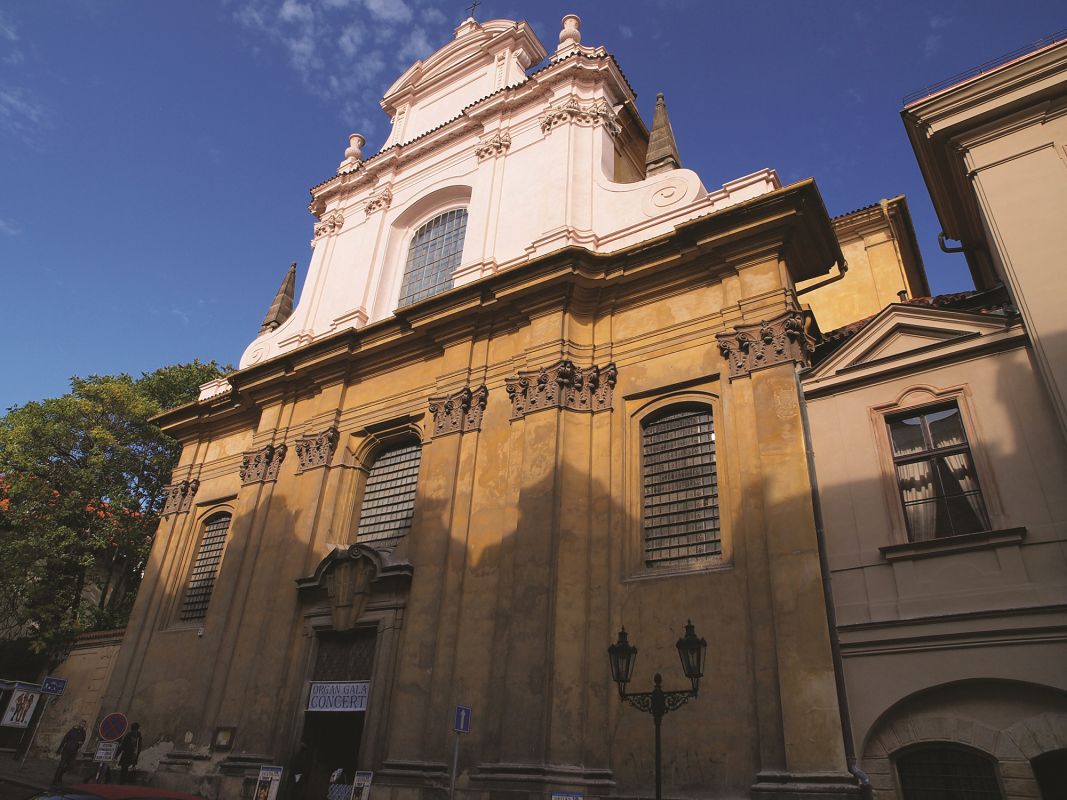 Монастырский костел Девы Марии – У Каетану