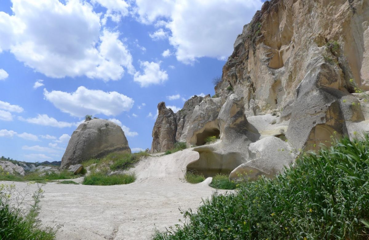Долина Халлач (Hallac Vadisi) в Ортахисаре