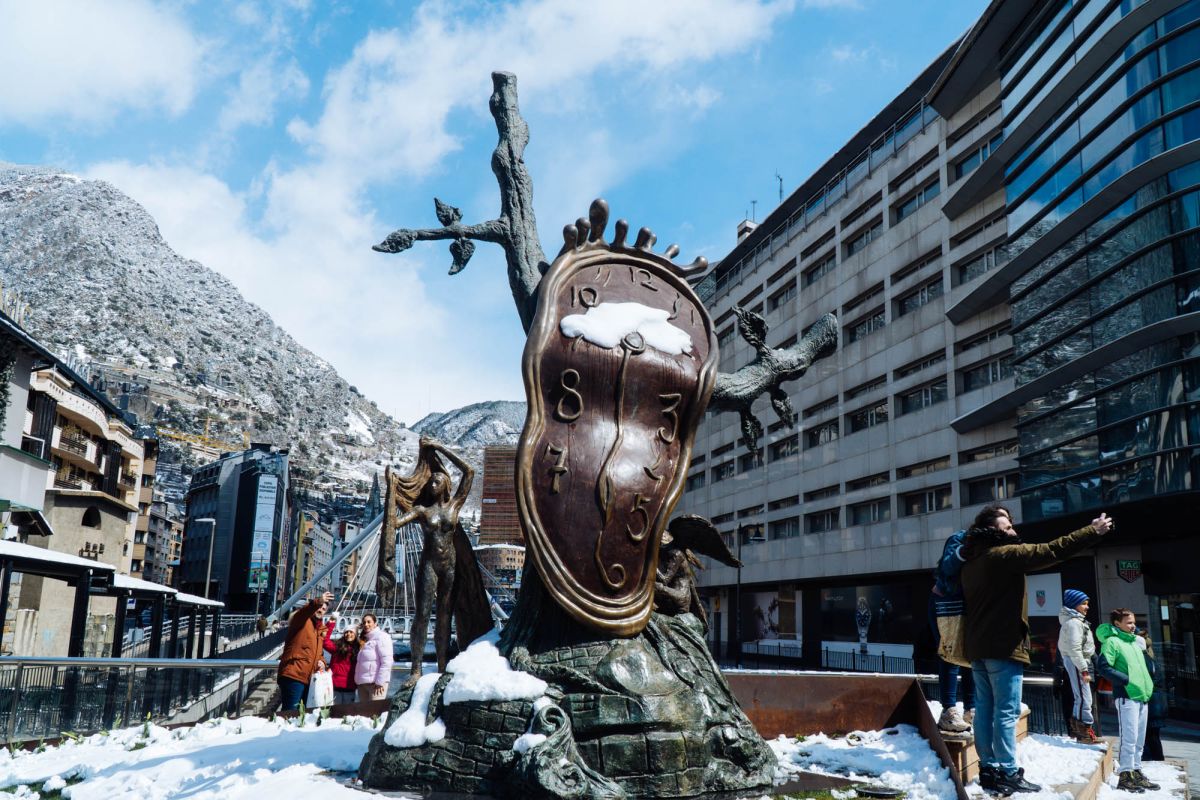 Памятник Сальвадору Дали