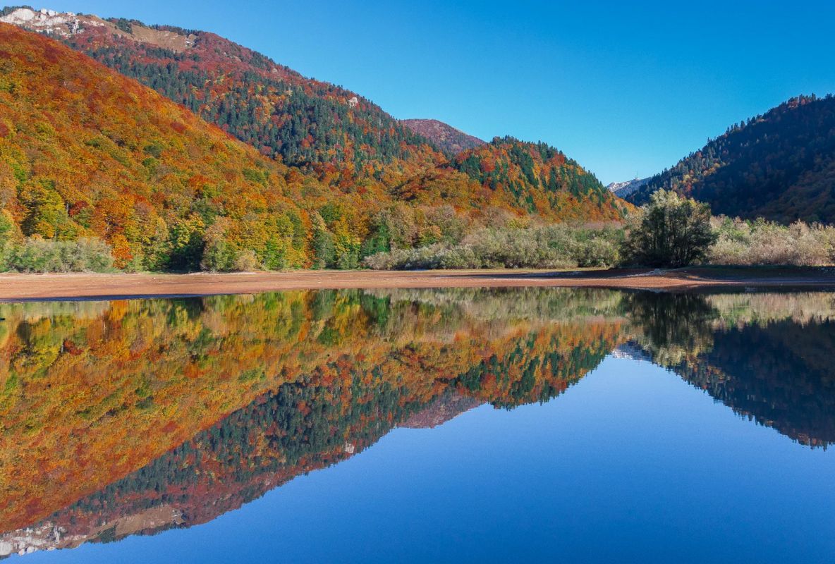 Биоградское озеро