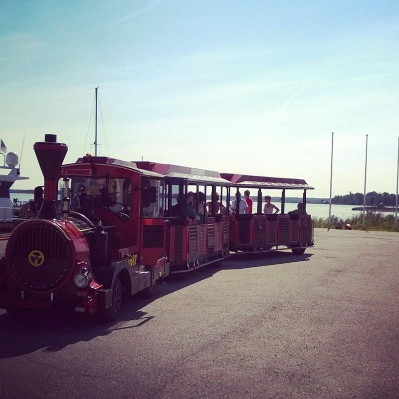 Прогулочный паровозик 