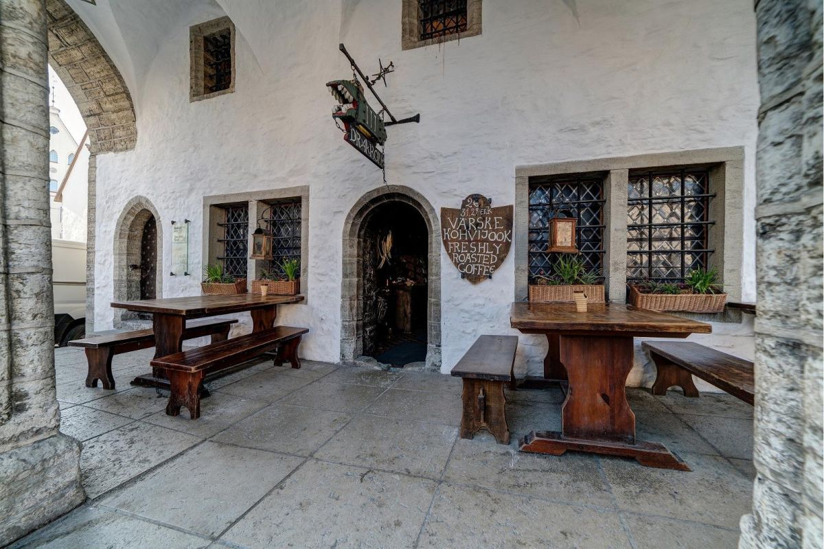 III Draakon - средневековая корчма