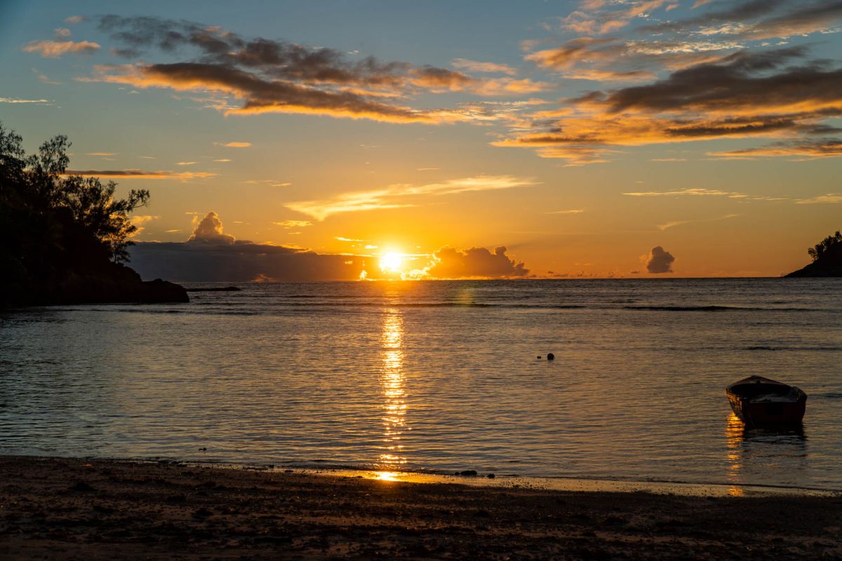 Баи Лазар Паблик Бич