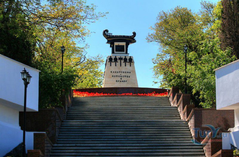 Памятник капитану-лейтенанту А.И. Казарскому