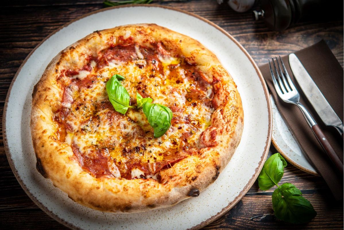 Ресторан и неапольская пиццерия La Cucina