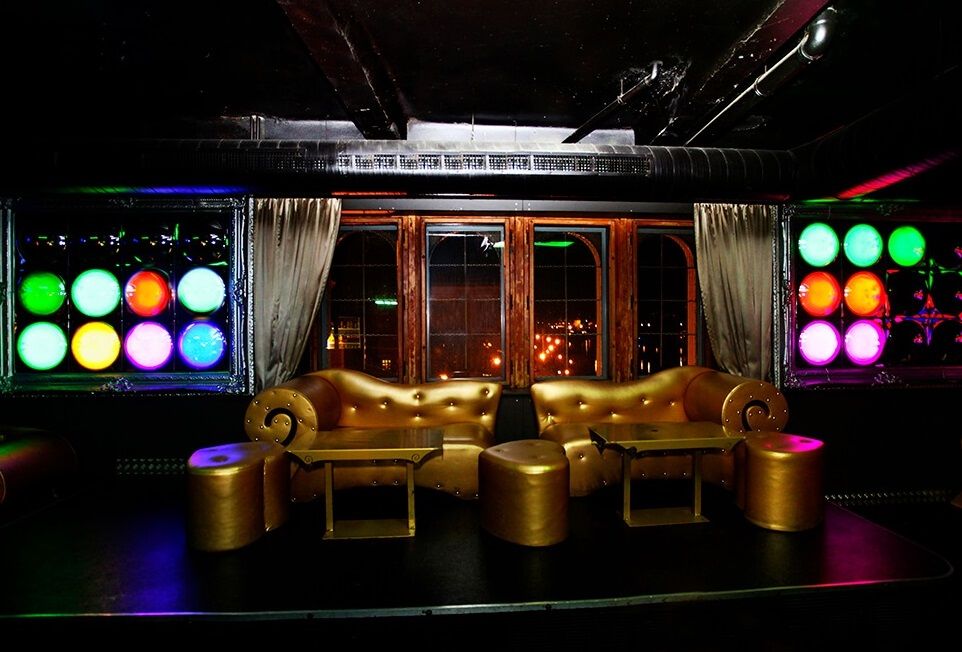 Центр Karlovy lázně