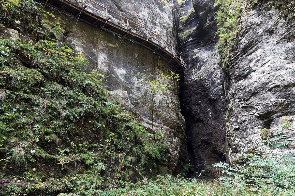 Поклюшка-сотское ущелье