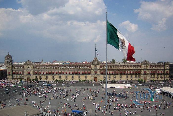 Национальный дворец в Мехико