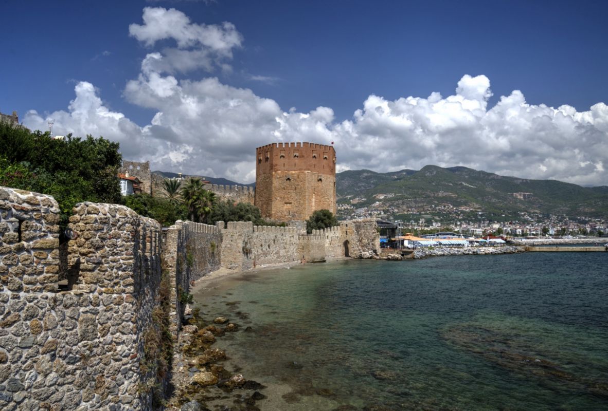 Красная башня