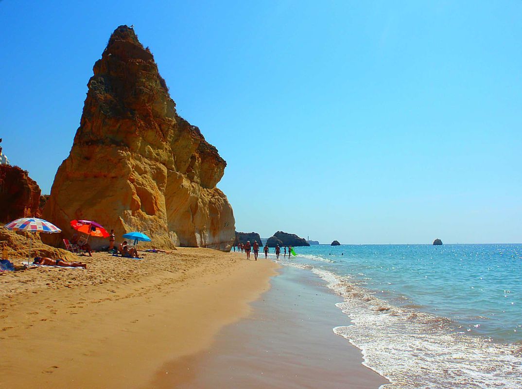 Пляж «Прайя-душ-Треш-Каштелуш»