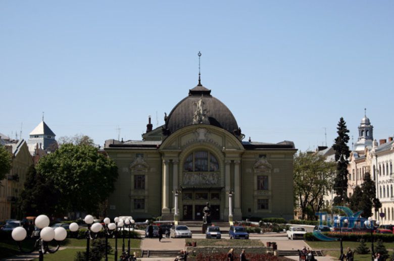 Черновицкий музыкально-драматический театр имени Ольги Кобылянской