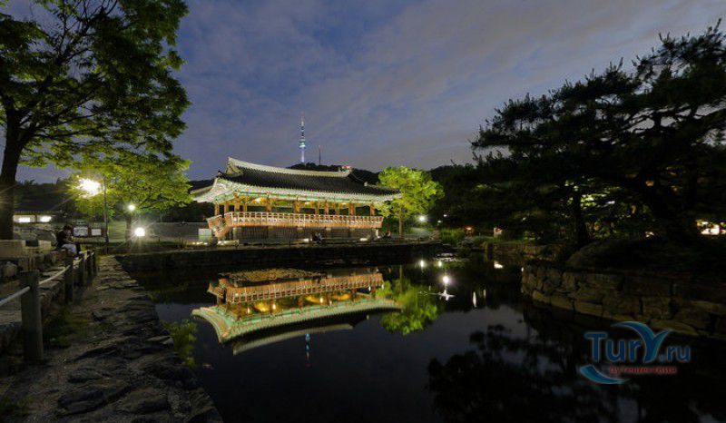 Деревня Традиционных Домов Ханок (Деревня Намсанголь Ханок)