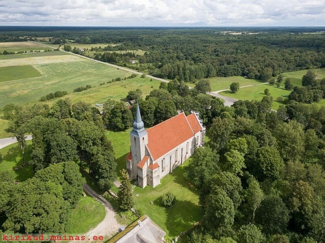 Церковь Петра и Павла в Каарма